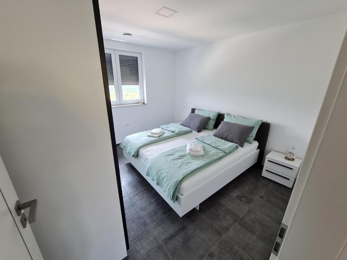Villa Capris Apartments Koper Exteriér fotografie