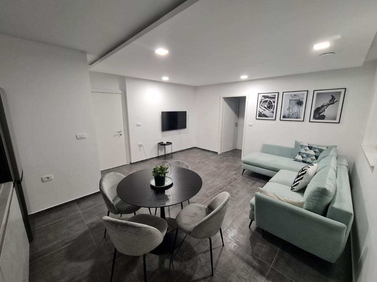 Villa Capris Apartments Koper Exteriér fotografie
